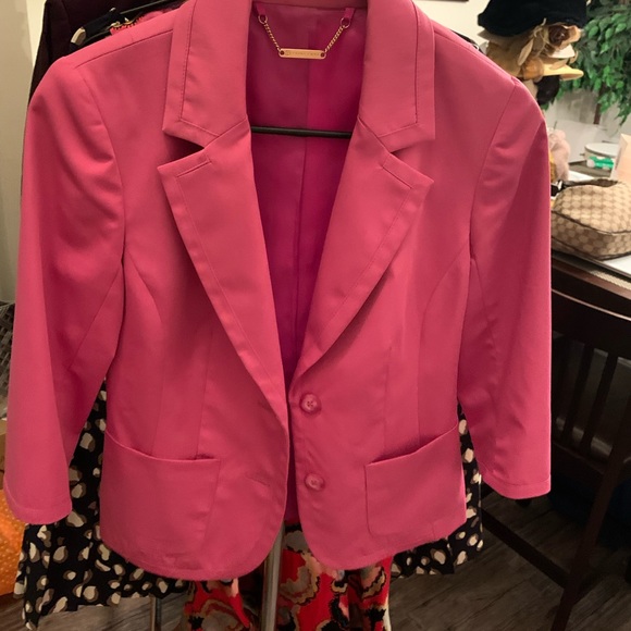 Trina Turk size 4 pink 2pc set - Picture 7 of 8